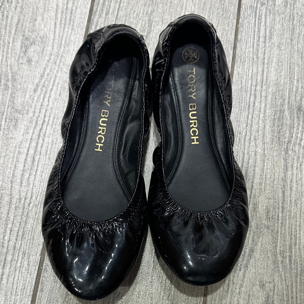 Tory Burch Black Patent Leather Ballet Flats with Elasticized Trim 8